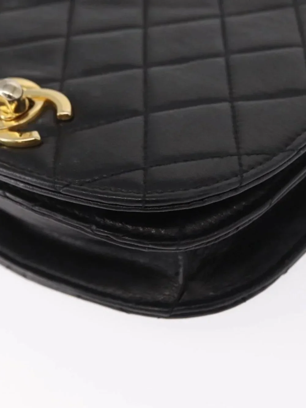 CHANEL Pouch Lamb Skin Black Gold CC Auth 165615